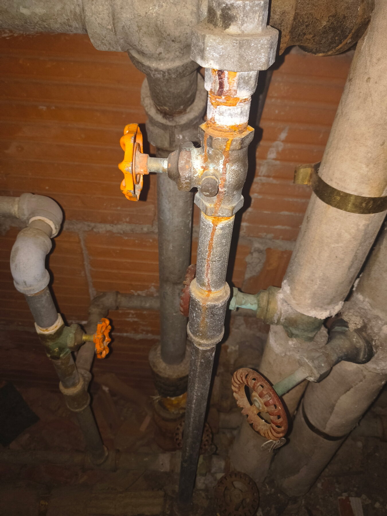Old galvanized pipe inspection and re-pipe
